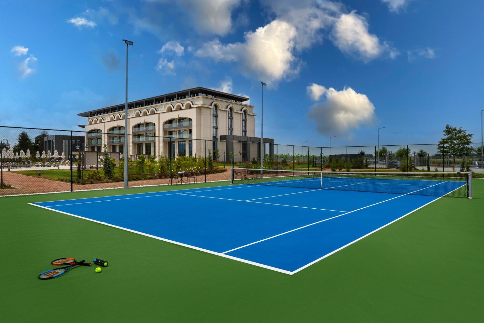 Kings' Valley Medical & Spa Hotel Kazanlŭk Dış mekan fotoğraf Tennis Club