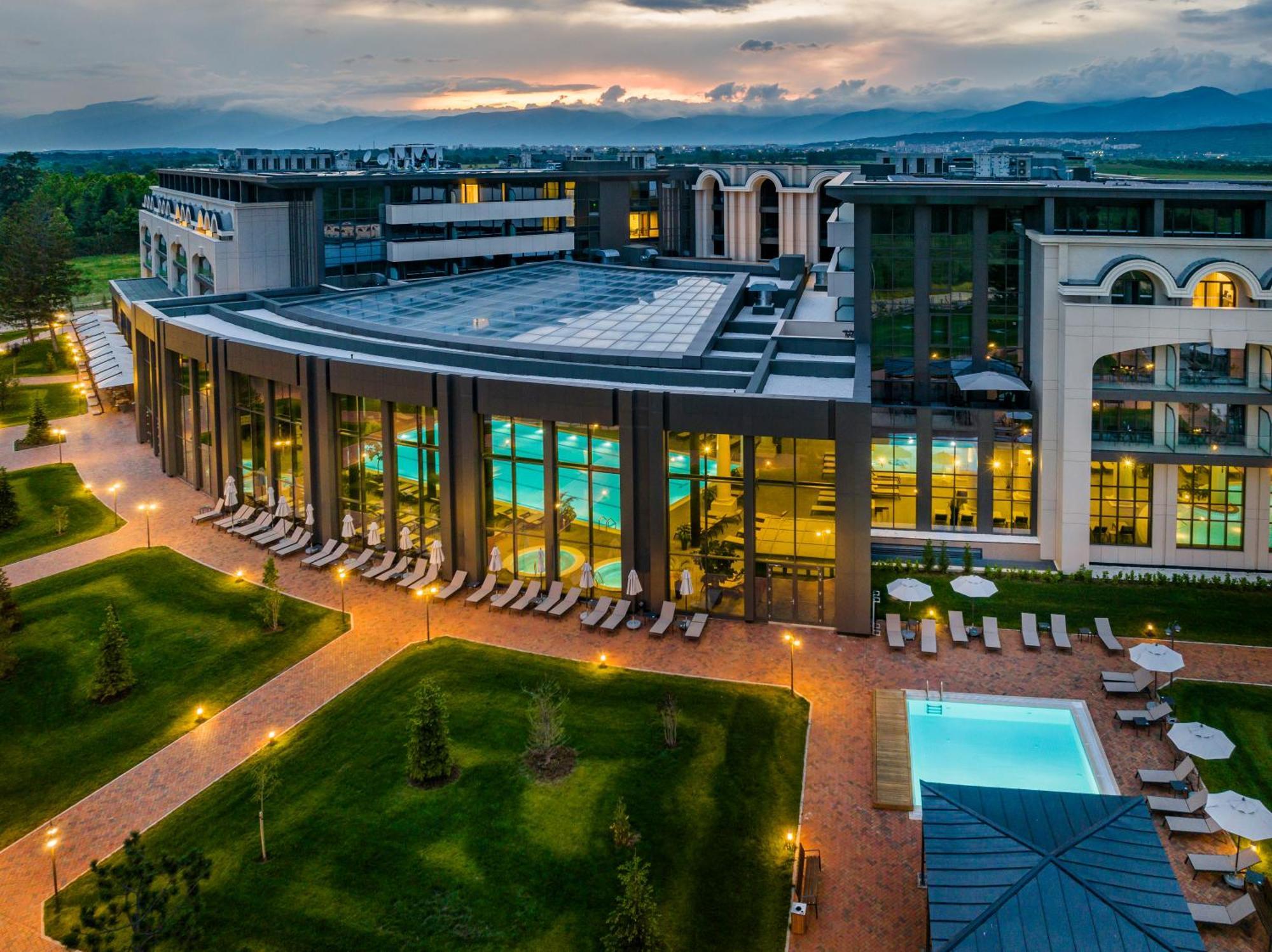 Kings' Valley Medical & Spa Hotel Kazanlŭk Dış mekan fotoğraf